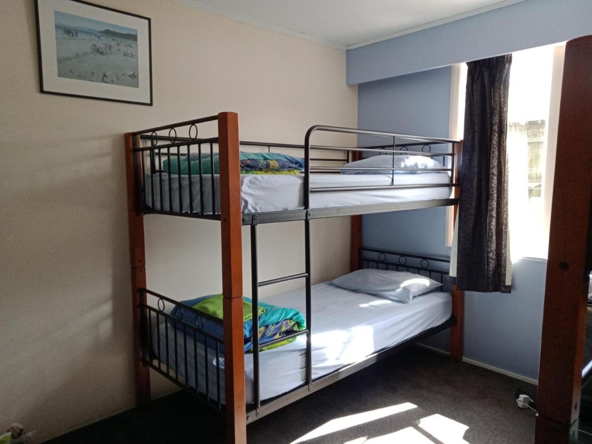 Annies Nirvana Lodge Backpackers Takaka Extérieur photo