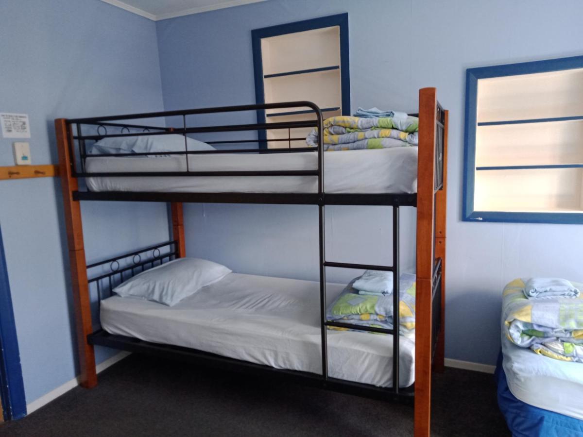 Annies Nirvana Lodge Backpackers Takaka Extérieur photo